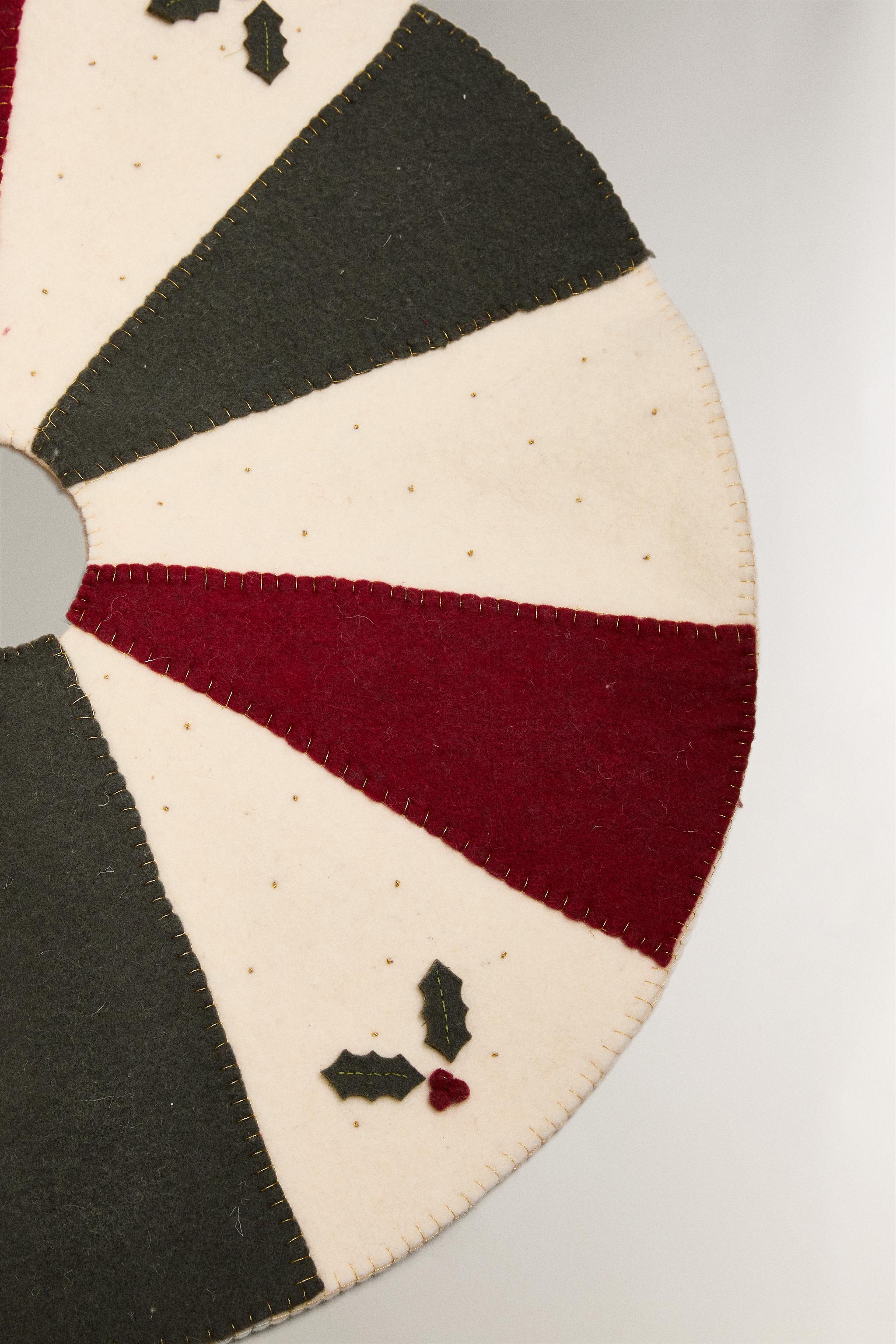 WOOL CHRISTMAS TREE BASE ORNAMENT